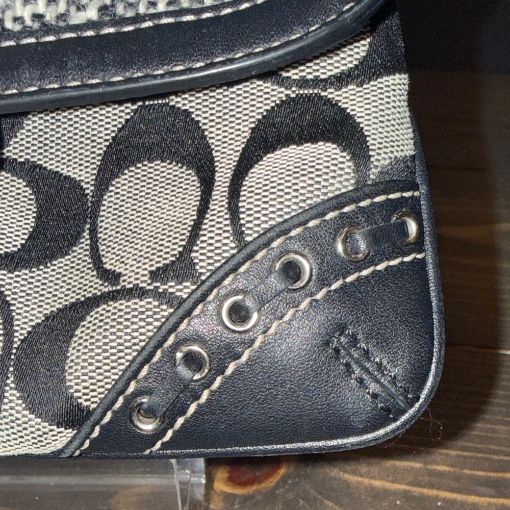 Coach*Rare*Signature C Canvas, Tweed & Leather Trim Soho Wristlet/Wallet (EUC) - Picture 5 of 16